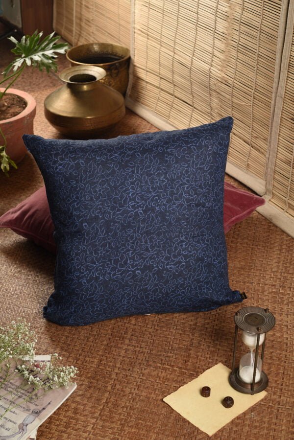 Cascades of Blue Botanical Knotted Sham image 1